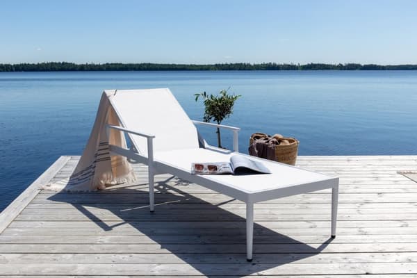 FURNLUX SOLSTOL FÖR UTOMHUSBRUK VIT 68CM