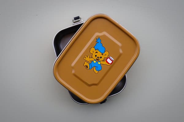 Bamse lunchlåda för barn i stål - gul