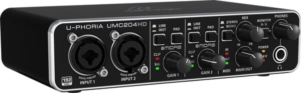 Behringer UMC204HD kompletterande musikutrustning