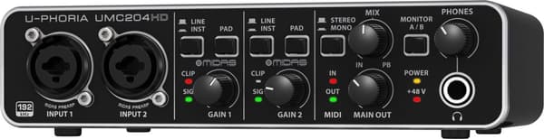 Behringer UMC204HD kompletterande musikutrustning