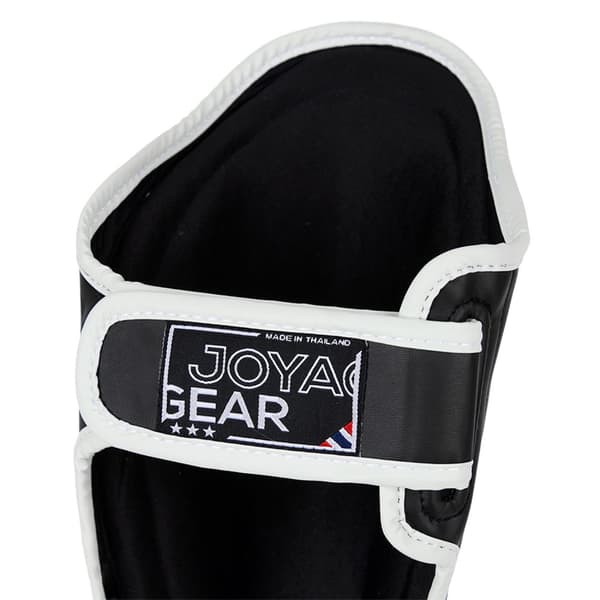 Joya Strike Scheenbeschermers zwart-wit