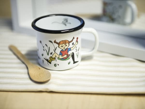 Emaljmugg Pippi Långstrump och herr Nilsson 1,5 dl från Muurla