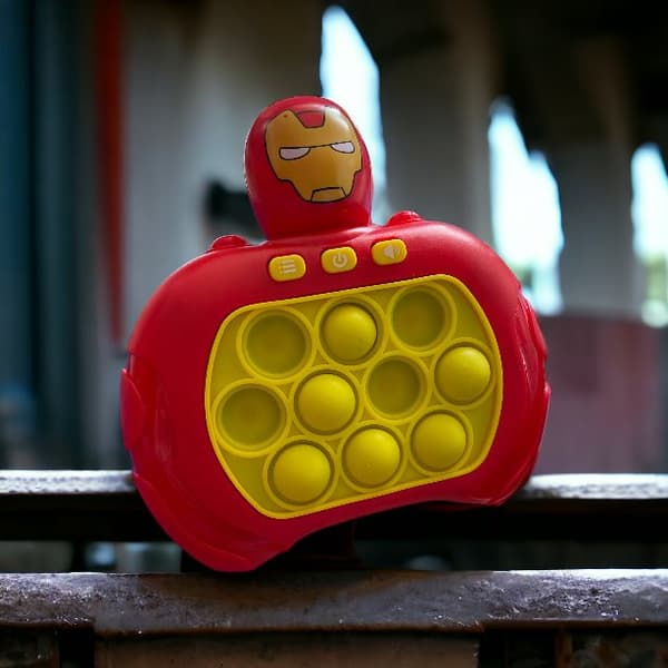 Elektroniskt, anti-stress arkadspel Pop It - Iron Man