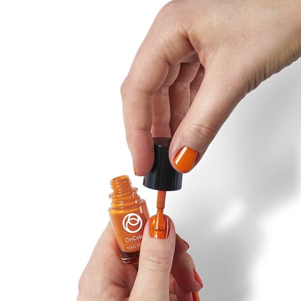 Oriflame OnColour -kynsilakka - Musk Melon 5 ml