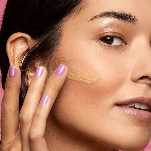 Oriflame Mattifying Colored BB Cream OnColour SPF 10 - Light 30 ml