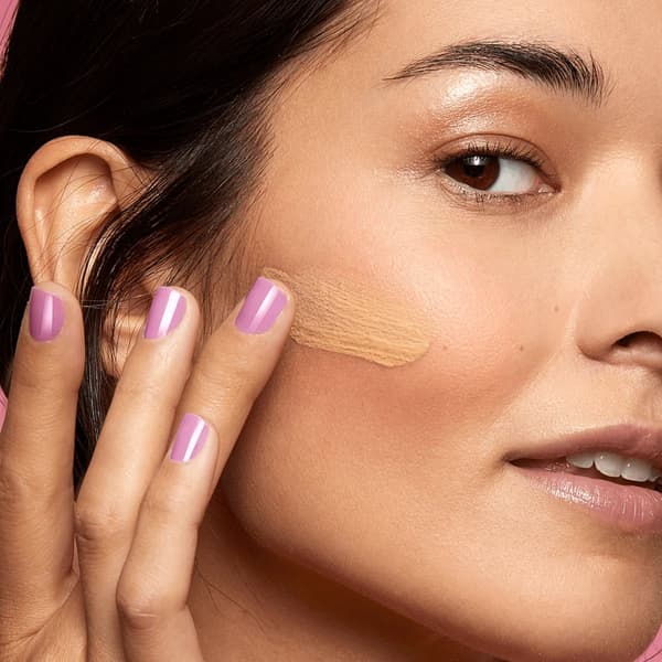 Oriflame Mattifierande Färgad BB-kräm OnColour SPF 10 - Medium 30 ml
