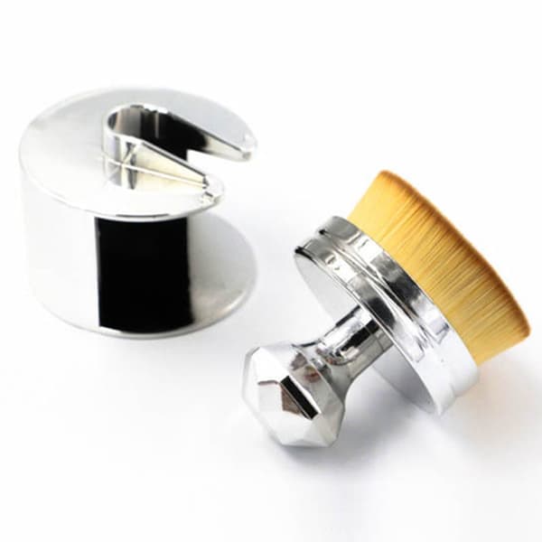 Oval Makeupborste perfekt för Foundation / Löspulver