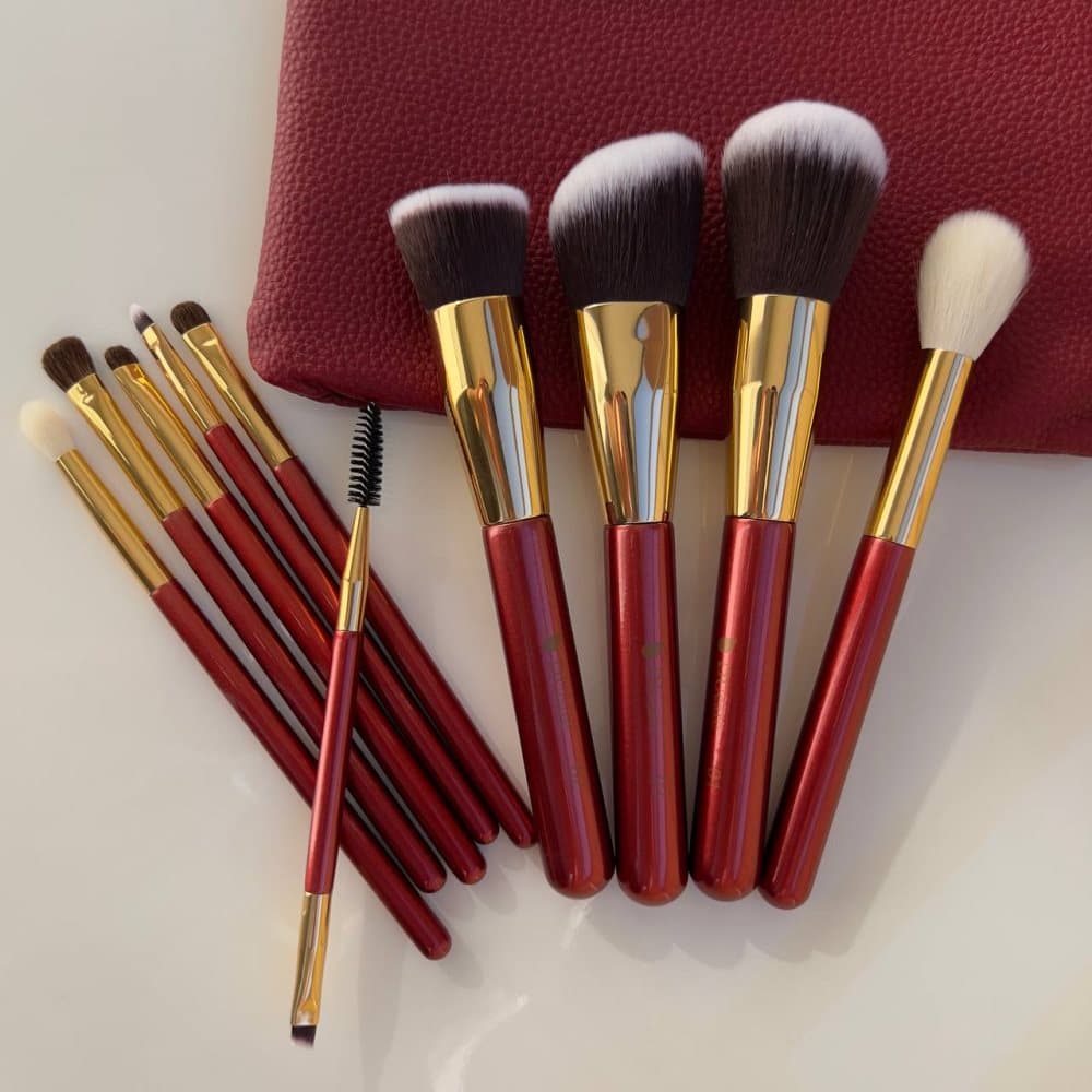 DUcare Classic Red Set med 10 sminkborstar och etui