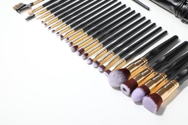New 24 kpl. Pro Makeup Brushes Black / Gold