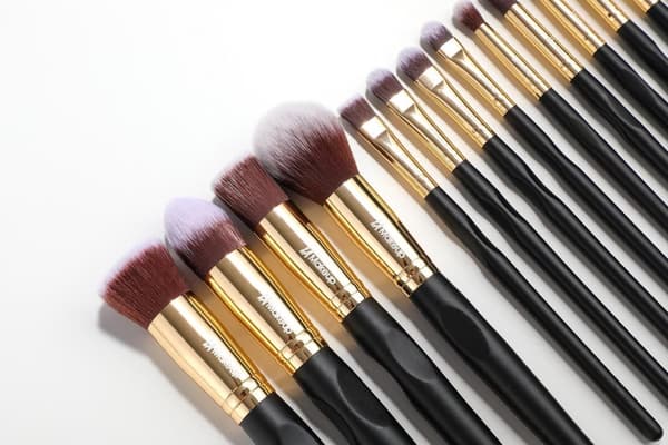 New 24 kpl. Pro Makeup Brushes Black / Gold