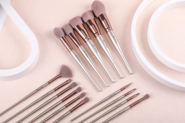 BS29 - BS-MALL 15 st. eksklusive Makeup / makeup børster af bedste kvalitet