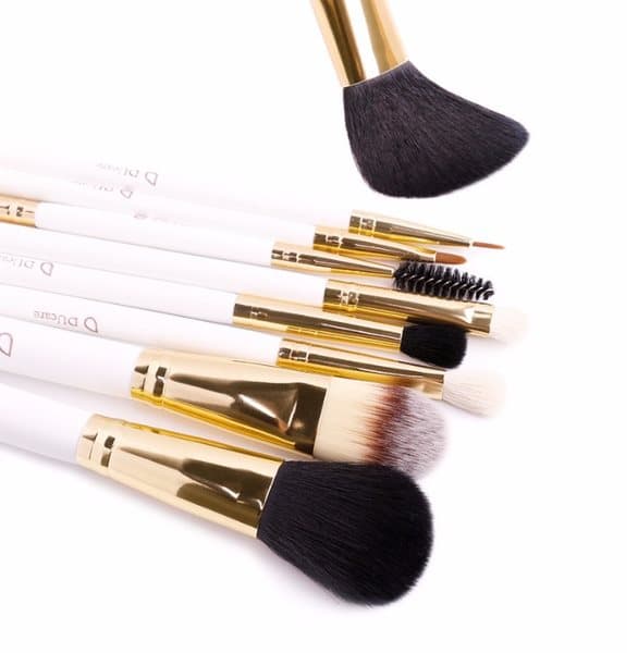 Elegant borstset fr�n DUcare i 8 delar inklusive v�ska