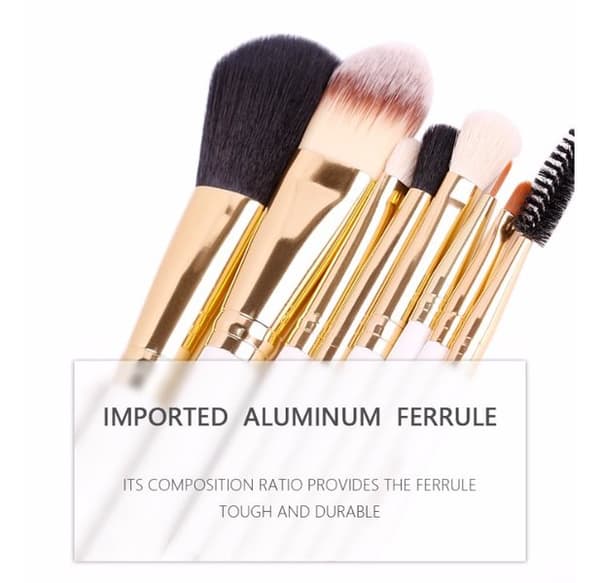 Elegant borstset fr�n DUcare i 8 delar inklusive v�ska