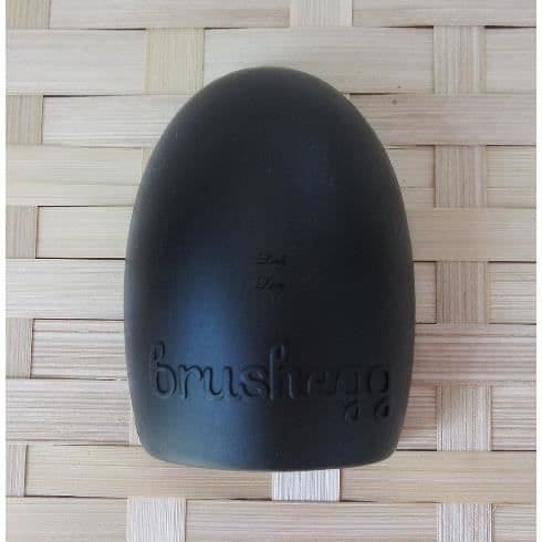 Brush Egg Fuchsia - Rengöringstillbehör för sminkborste