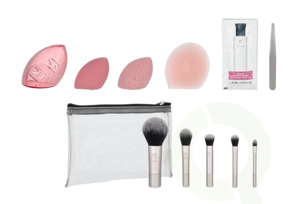 Real Techniques 12 Days Of Glow Advent Calendar 12 piece Cleansing Sponge/Complexion Sponge/Travel Sponge Cage/Mask Applicator/5 Brushes/Brush Cleanse