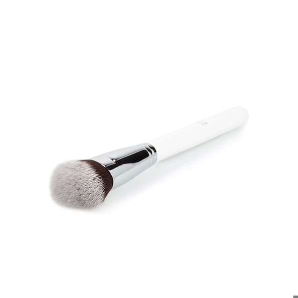 Ilū Make Up Angled Foundation Brush 109 - sned pincel för foundation