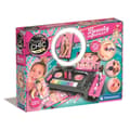 Miniatyrbilde 1 av 2: Crazy Chic Beauty Influencer