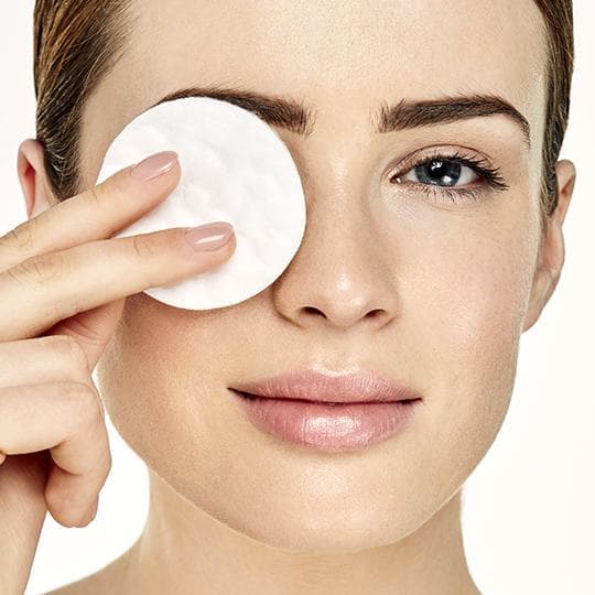 Oriflame The ONE vedenkestävän silmämeikinpoistoaineen 100ml