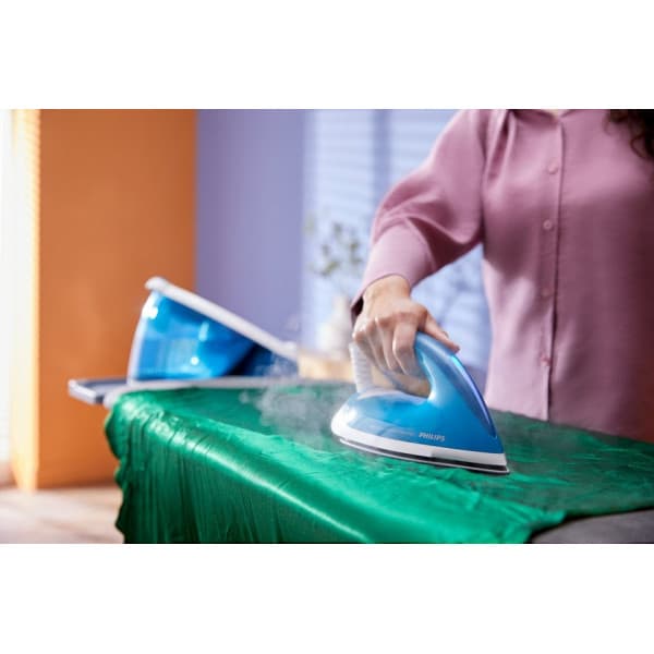 Philips GC6840/20 PerfectCare Compact Essential strykjärn