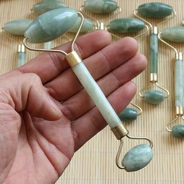 1st japanskt Guasha ansiktsmassageverktyg Jade Roller Tunn Lämplig för all hud 13,5-14,5 cm [D9FDEFF]