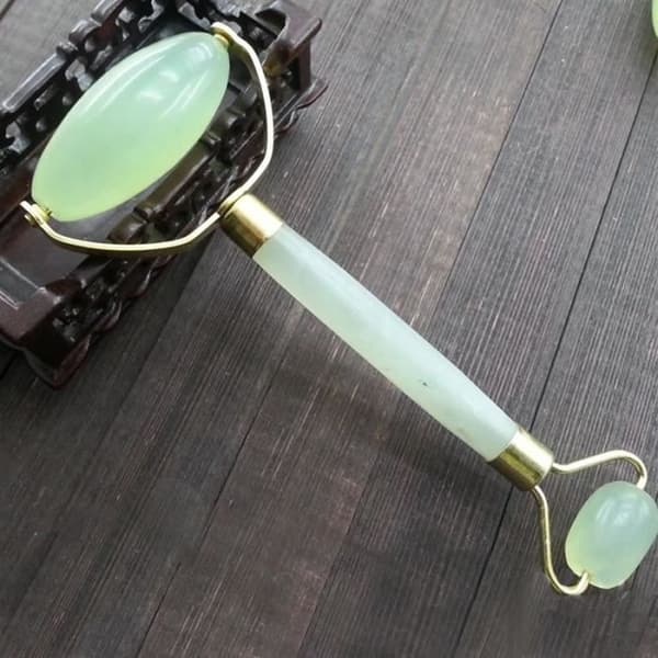 Jade Roller Face Massager, Anti-Aging Face Massager Natural Jade Stone Massage Roller, återupplivar ansikte och hals
