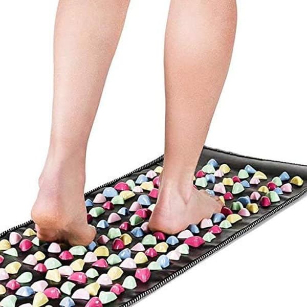 Qmed zonterapi och akupressurmatta L 175 x B 35 cm i polypropen | Massagematta med fasta flikar för