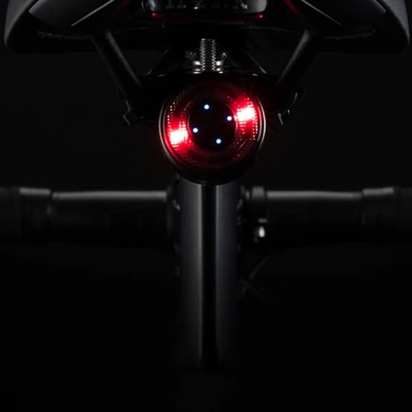Rockbros Q1 Bakre cykelljus 7 färger LED micro USB - Svart