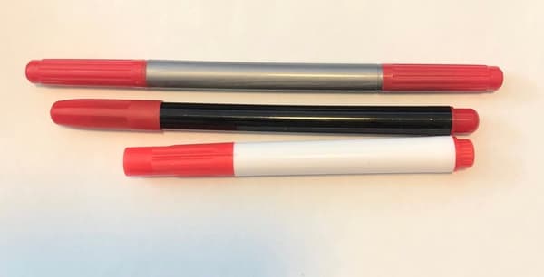 markers pennor till textiler 3 röda