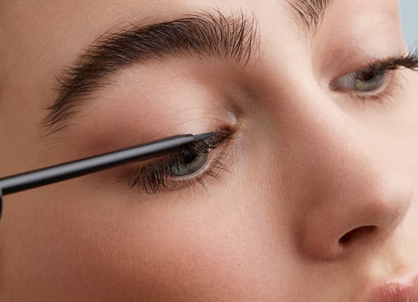 M2 Beauté - Eyelash Activating Serum - 4 ml