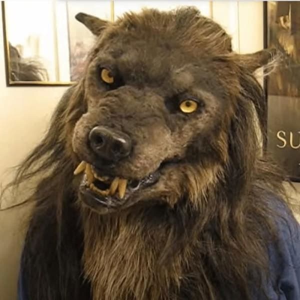 Halloween Mask - Varulvsmask Glödande ögon Öron och rörlig käke för Festival Cosplay Halloween kostym Brun
