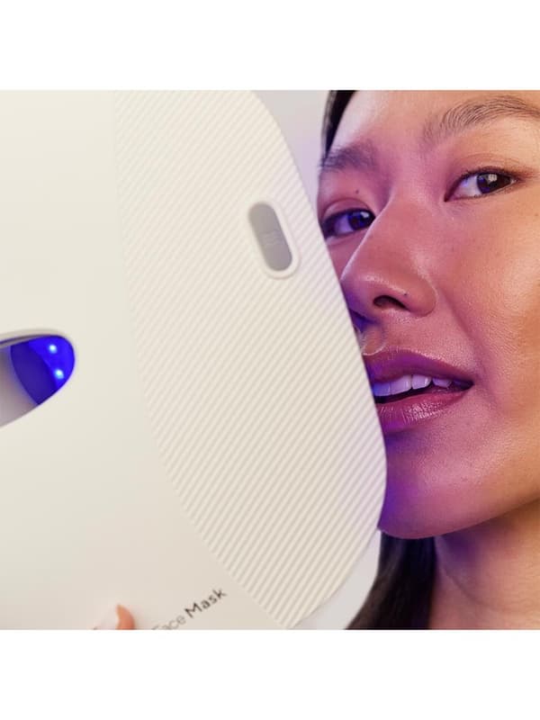 Therabody TheraFace LED-hudvårdsmask med vibrationsterapi Vit