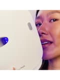 Miniatyrbild 5 av 5: Therabody TheraFace LED-hudvårdsmask med vibrationsterapi Vit