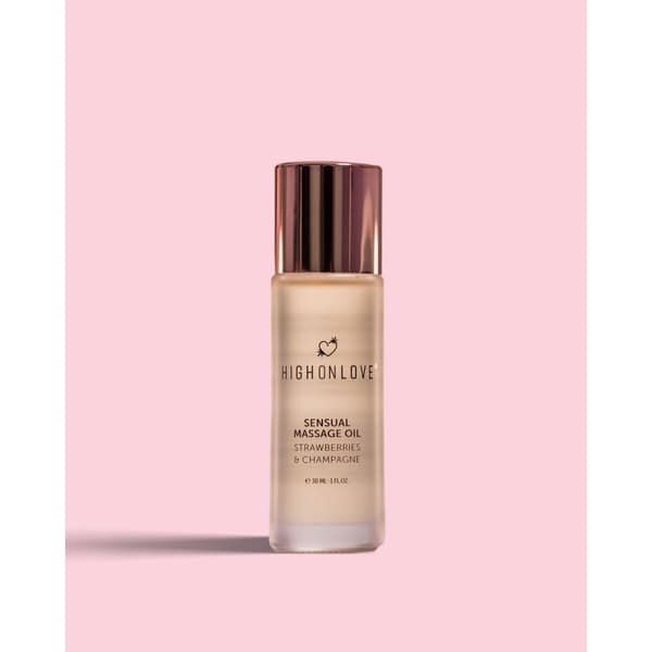 Erotisk Massageolja Highonlove Jordgubbe Mousserande vin med jordgubbssmak 30 ml