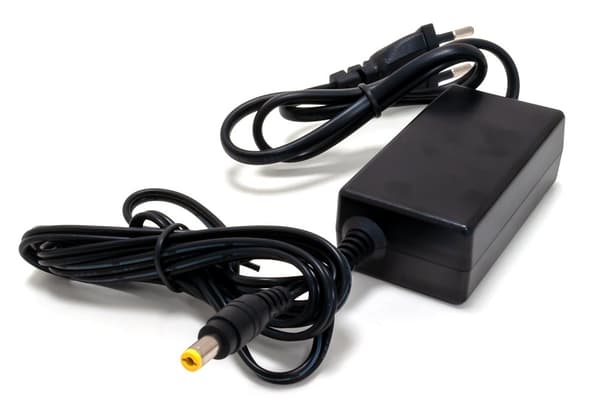 XtendLan Zdroj 100-240 VAC/50-60Hz, výstup 12V/2A DC, jack 5.5/2.1mm, adaptér