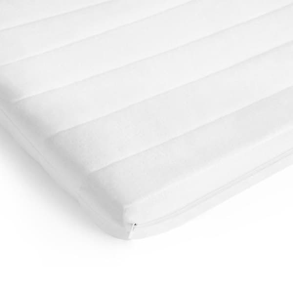Övermadrass 140x200 cm - På kallskumsmadrass - 5 cm tjock - Tvättbart mikrofiberöverdrag - Allergivänliga material