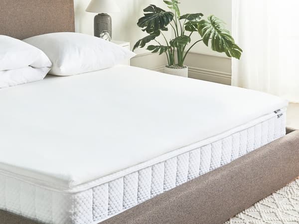 Topmadras Hvid PU-skum Polyesterbetræk 180 x 200 cm Komfort Lag Pad