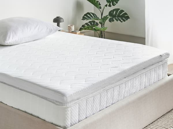 Overmadrass med Hvitt Gelskum Polyestertrekk 140 x 200 cm Komfort Layer Pad