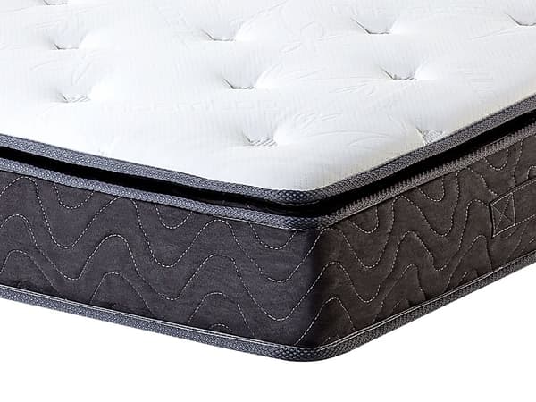Resårmadrass Medelfast 140 x 200 cm i Vit Färg med Latexöverdrag