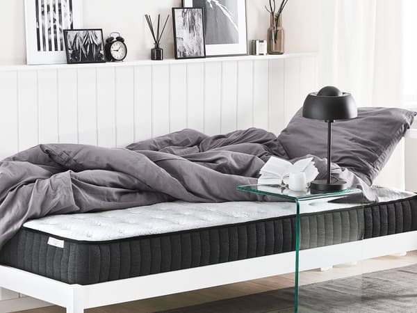 Resårmadrass 90 x 200 cm Medelfast