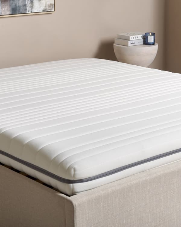 Skummadrass Vit 180 x 200 cm Avtagbart överdrag Polyestertyg med dragkedja Medelfast H2
