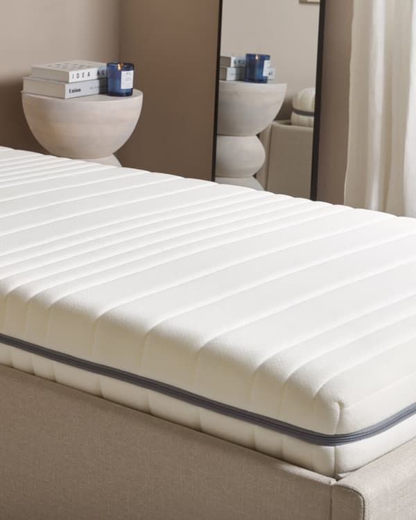Skummadrass Hvit 80 x 200 cm Avtakbart trekk Polyesterstoff med Glidelås Medium Soverom Enkeltseng