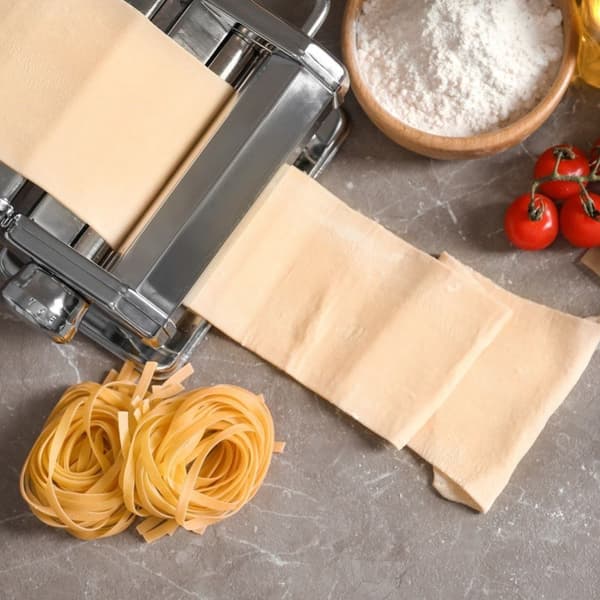 ORION hemmagjord ravioli pastamaskin