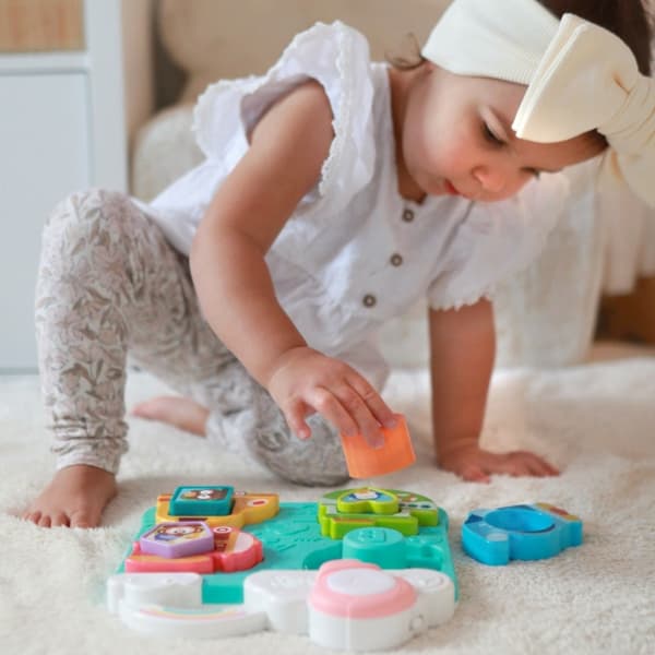 WOOPIE BABY interaktiivinen pulmaotteluajoneuvo ja eläinsininen