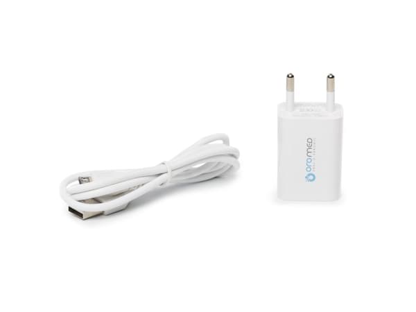 Oromed ORO-BP3 elektronisk baggrundsbelyst USB-blodtryksmåler for overarm + strømforsyning