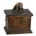 Miniatyrbild 1 av 7: American Staffordshire terrier, Amstaff, Amstaf II - urna för hundaska, urna med statyett, elegant urna i klassisk stil av Art-Dog