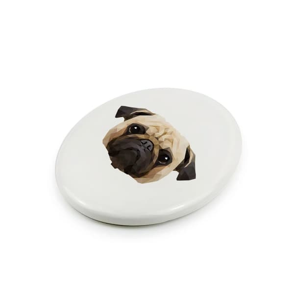 Pug, Pug, Carlin - en flise med et foto og en geometrisk inskription af Art-Dog