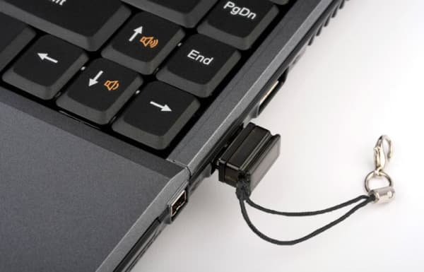 Modecom CR-Nano, microSDHC, musta, 480 Mbit/s, USB 2.0, 5 g, 7 x 14 x 21 mm, 5 g, 7 x 14 x 21 mm