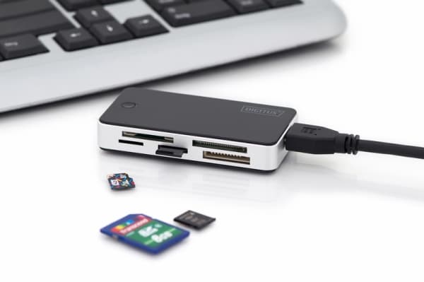 DIGITUS DA-70330-1 - Kortleser - alt-i-1 (CF, SD, SDHC, MMC, RS-MMC, MMCmobile, MMCplus, miniSD, MMCmicro, MS, MS PRO, MS PRO Duo, xD, MS Micro, micr
