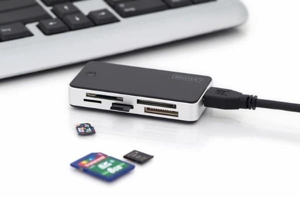 DIGITUS Alt-i-en-læser USB 3.0
