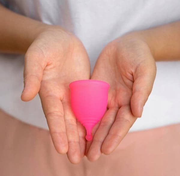 Pink menstruationskop størrelse M 1 stk.